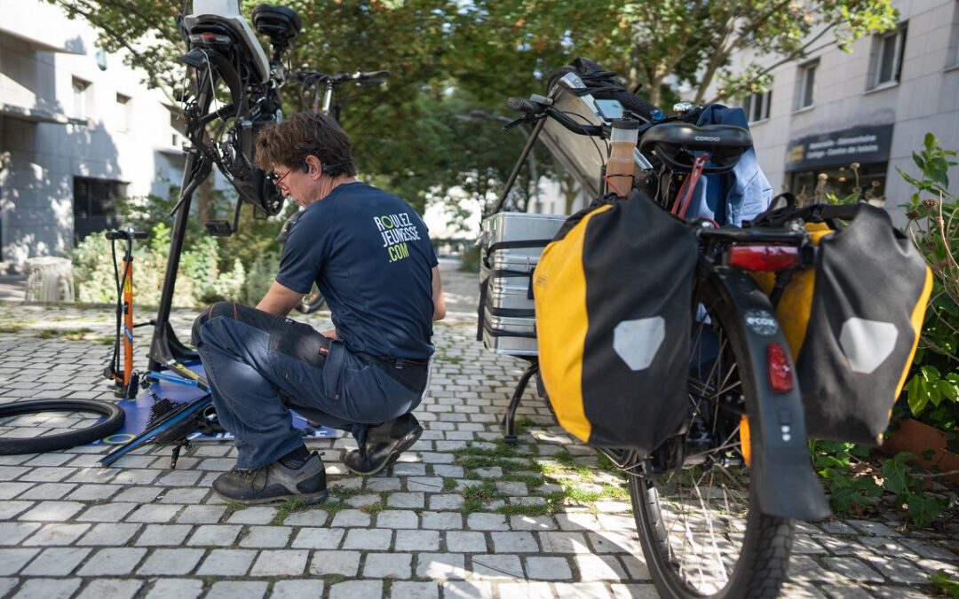 Faciliter le quotidien des mamans cyclistes grâce à Roulez Jeunesse